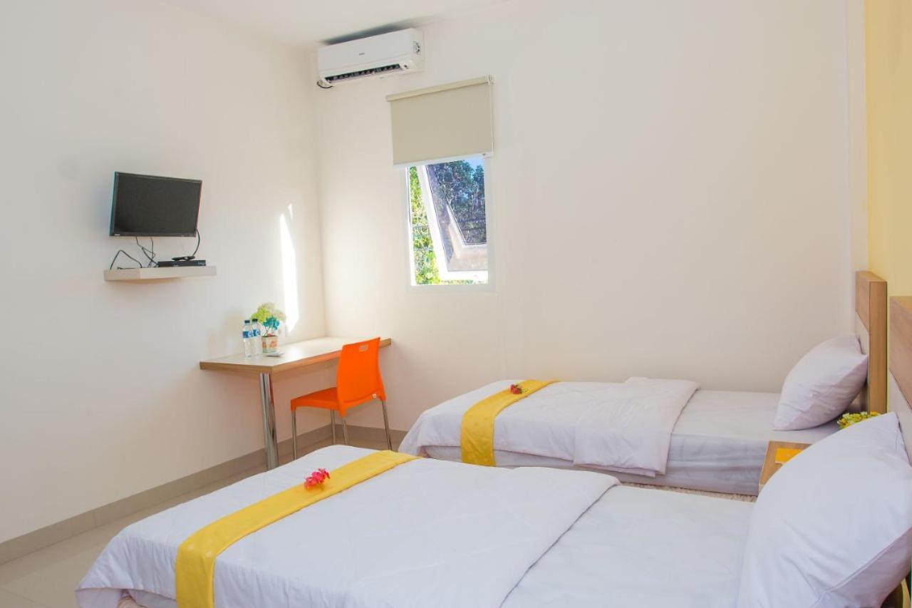 Berlian Hotel Ende Exterior photo